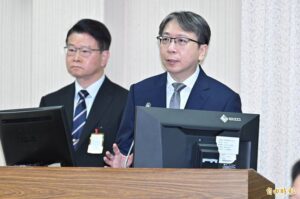 通博娛樂城-博彩資訊-中國介選手法 蔡明彥細數經濟施壓、假訊息、操作民調等型態