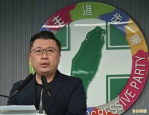 通博娛樂城-即時新聞-張志豪諷「厚友誼啦啦隊」涉賣台