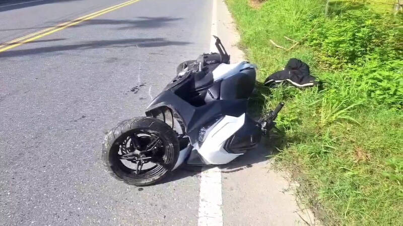 通博娛樂城-通博娛樂-🚨 畢業悲歌！花蓮18歲少年無照騎車，自撞電桿慘死193縣道！