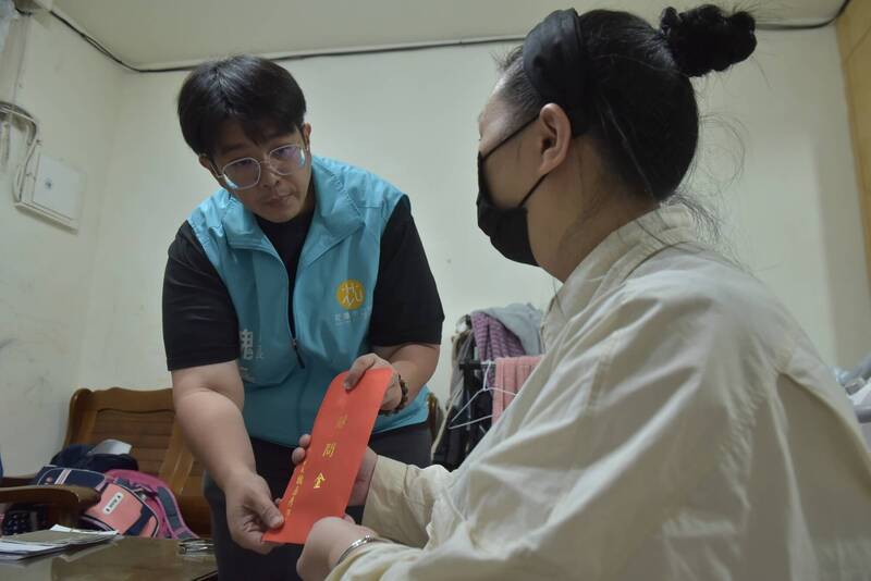 通博娛樂城-國際資訊-淚！42歲九寶爸主動脈剝離腦死 留下9個女兒最小才6個月，天倫夢碎！