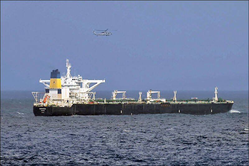 通博娛樂城-國際新聞-【加勒比海大獵殺】美軍發瘋了！連扣兩船再追殺「假旗油輪」，公海喋血戰一觸即發