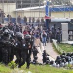 【屠殺警告】 友邦瓜國殺紅眼！黑幫公然「獵殺」8名警官，總統震怒：全國進入戰爭緊急狀態