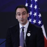 AI 王座爭奪戰！川普外交出重手：啟動神祕「科技工作團」，誓言全面封殺中國！