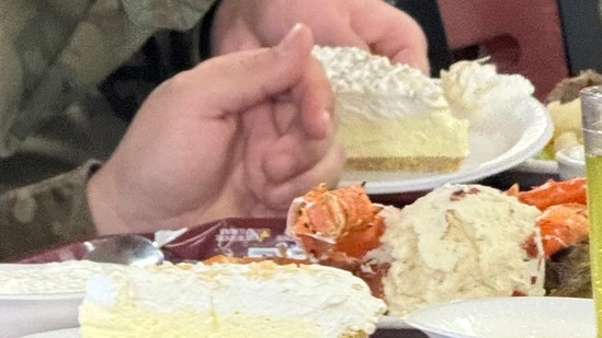 PLAY948-熱門新聞-美軍餐廳出現「牛排龍蝦」代表要開戰了?網瘋傳恐怖「斷頭餐」迷思,真相曝光:原來我們都被騙了! 博彩資訊 第1张-Play948.com | 線上情色聊天、娛樂城推薦 PLAY948-熱門新聞-美軍餐廳出現「牛排龍蝦」代表要開戰了?網瘋傳恐怖「斷頭餐」迷思,真相曝光:原來我們都被騙了!