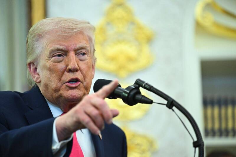 怕被自己人暗殺？伊朗拒認談判，川普毒舌開嘲：他們根本不敢承認！