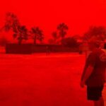 絕非 AI 虛構！血紅天空壟罩半個澳洲，氣旋「納雷爾」降臨如地獄末日！