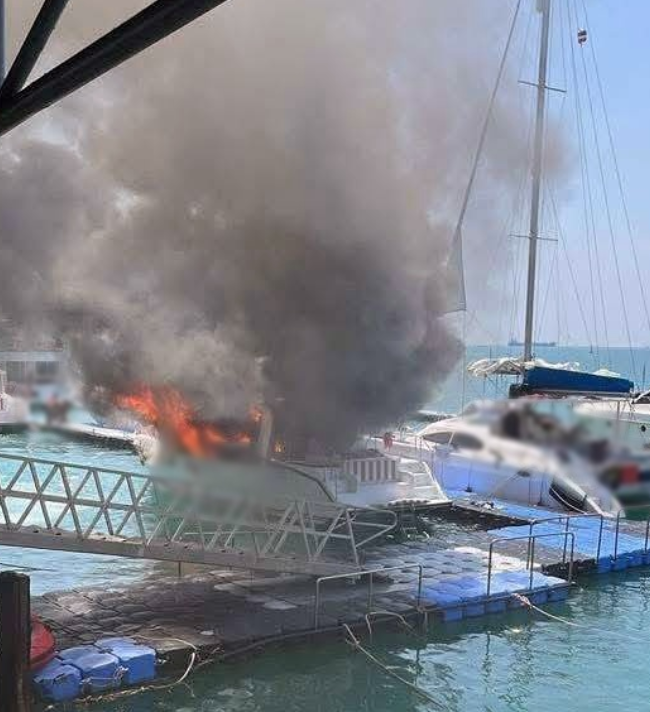 【度假噩耗】泰國普吉島驚傳「快艇大爆炸」！火海吞噬釀 1 死 5 傷 現場慘叫連連！