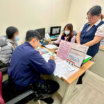 【致命姊弟戀】一聲聲「姐姐」喊到心碎！行員驚覺婦人落入粉紅陷阱，聯手警保住 300 萬棺材本！