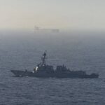 【海上終極封鎖】美軍動真格了！中央司令部強硬下令： 33 艘貨輪「原地掉頭」，伊朗命脈慘遭斷頭式攔截！