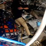 【史詩級騙局】來自太空的洋蔥！亡妻之名刻上月球「全艙痛哭」 竟是本年度最美詐欺案！