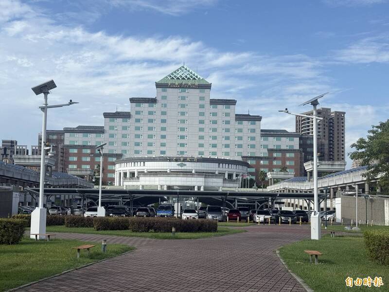 光電弊案續集！台南經發局女雇員「涉圖利售電」自首求饒，檢方起訴內幕曝光