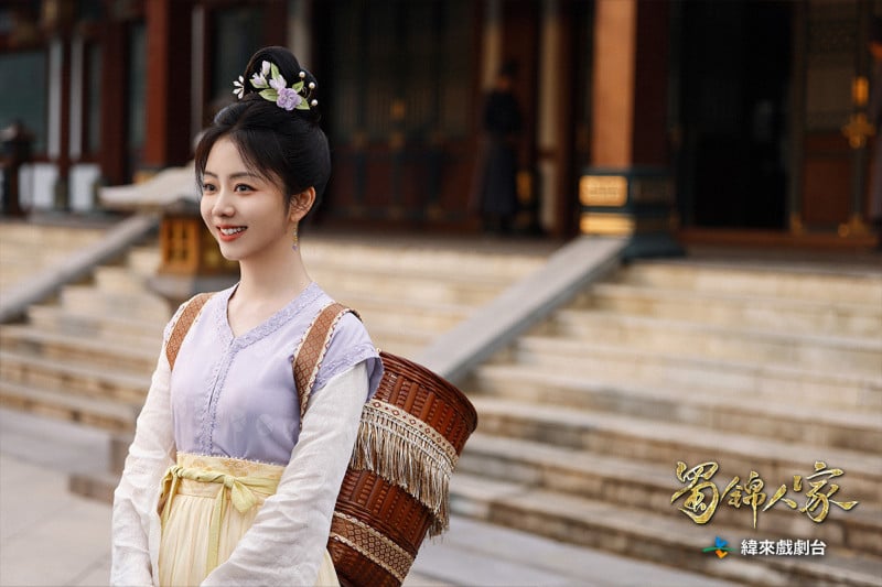 【女神殞落】昔日「童顏女神」竟慘到鑽狗洞求生！化身「貪財辣妹」瘋狂還債，靠這招逆天改命！