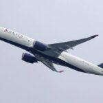 萬呎高空驚魂!飛上海班機遭瘋狂乘客劫持暴鬧 達美航空被迫緊急迫降