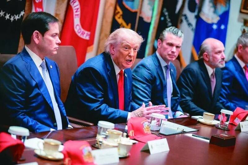 眾議院聯手圍剿！重設「限制對伊朗動武」緊箍咒，川普至高無上的戰爭權力真的被廢了？