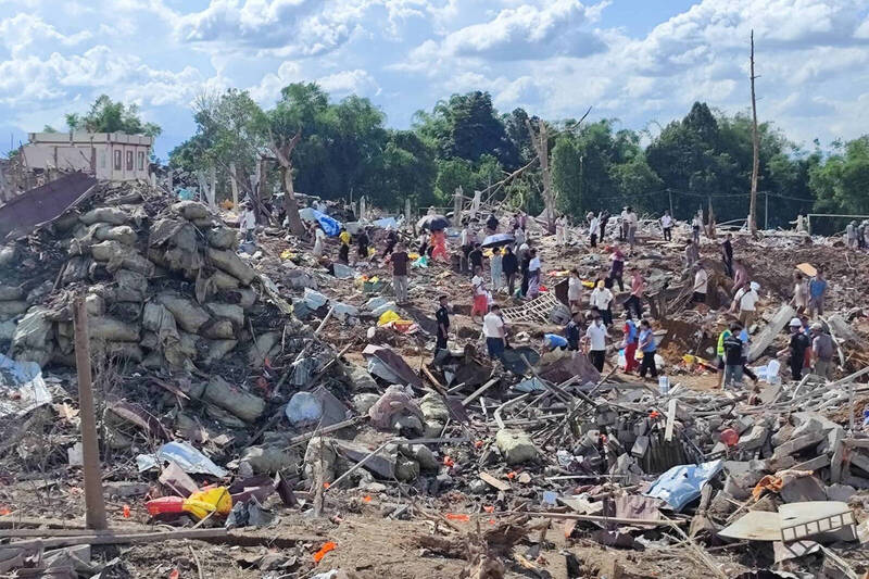 UBO8-快讯新闻-【地獄大爆炸】緬甸東北部礦區炸藥庫慘烈引爆！死傷直逼百人， 45 人當場粉身碎骨！