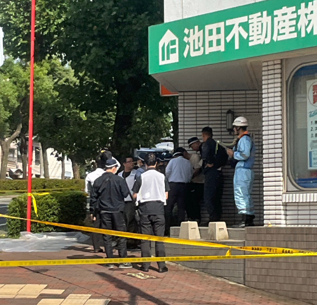 黑幫幫派吐火舌？日本神戶深夜驚爆槍擊案，2男腹部中彈爆血送醫、老翁遭當場逮捕