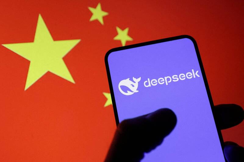 PLAY948-熱門新聞-美國出手抓到了？DeepSeek、月之暗面爆抄襲 AI 遭查 彭博爆料：中國怕爆絕密外洩