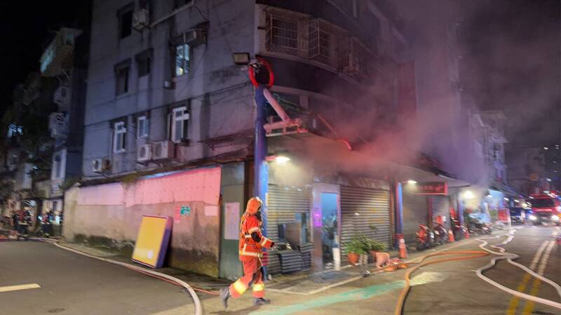 通博娛樂城-國際新聞-深夜惡火39人生死逃亡!名醫爆料火場內最恐怖的「無形屠夫」