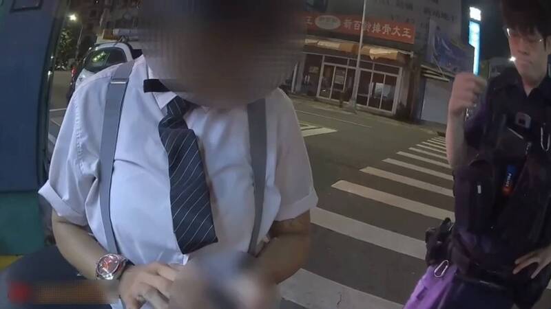 通博娛樂城-國際新聞-簡直玩命!毒婦無照狂飆慘引連環爆 慘吞13萬天價罰單